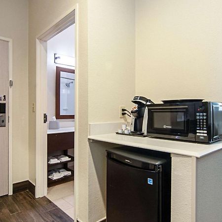 Comfort Suites Nw Dallas Near Love Field Eksteriør bilde