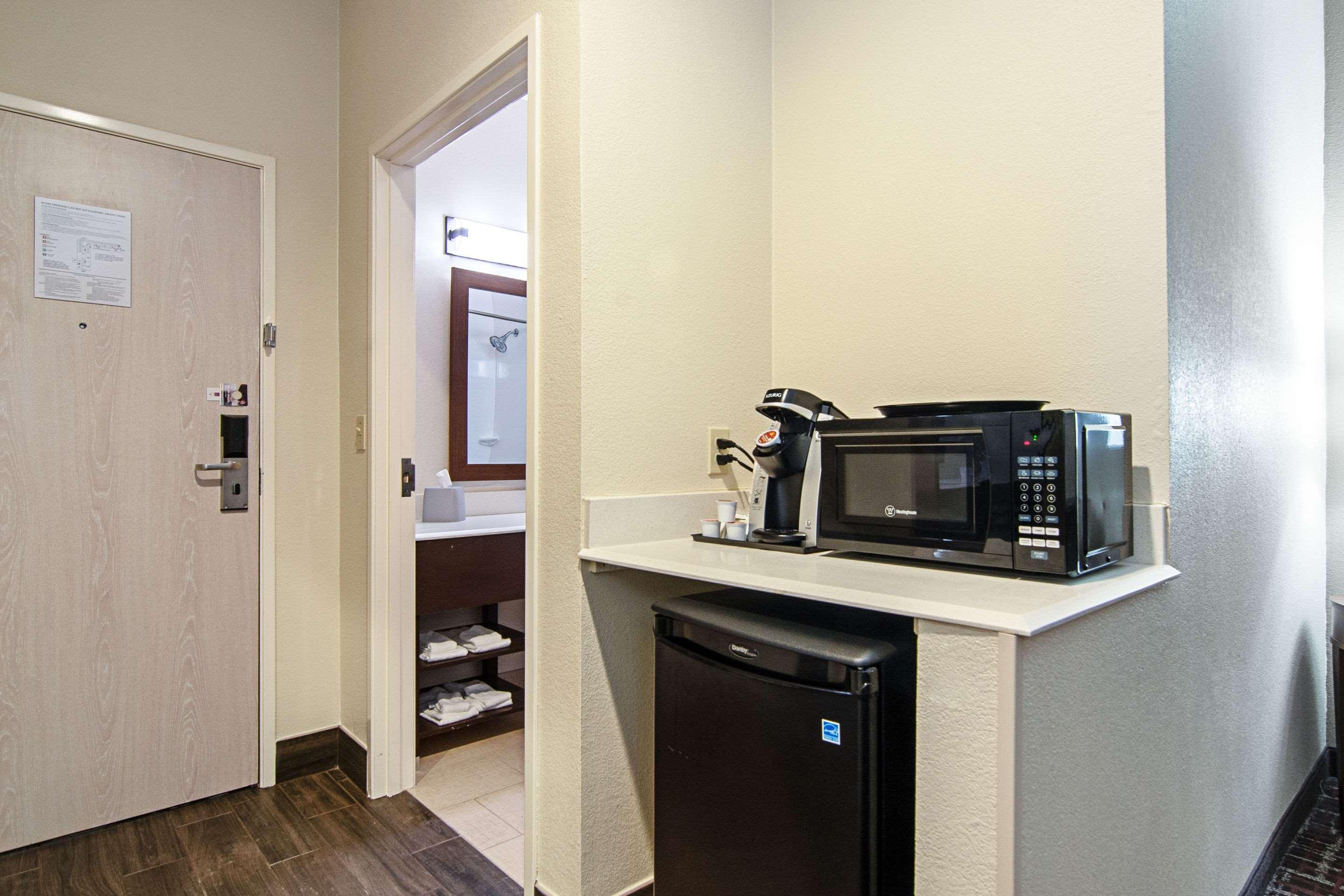 Comfort Suites Nw Dallas Near Love Field Eksteriør bilde