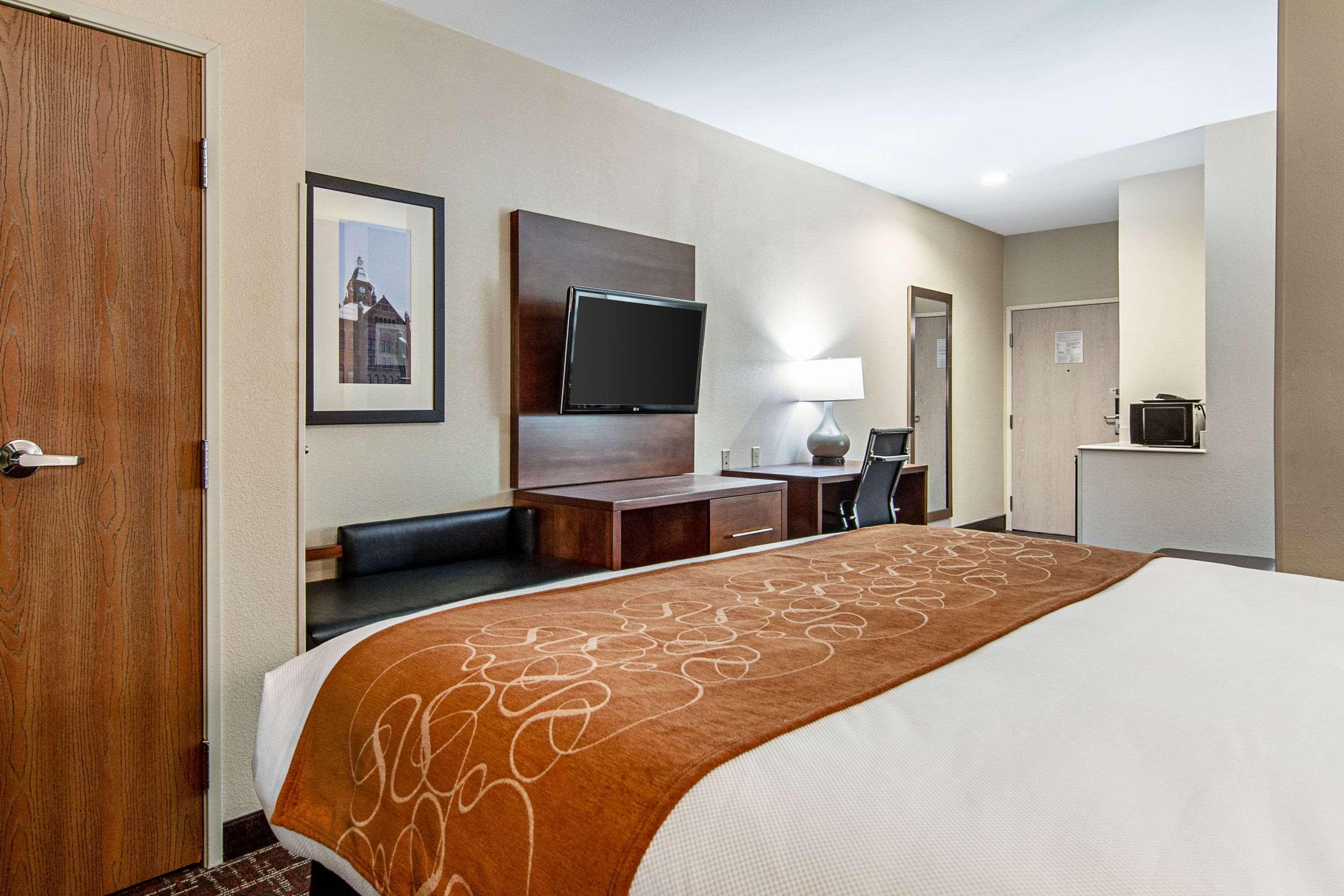 Comfort Suites Nw Dallas Near Love Field Eksteriør bilde