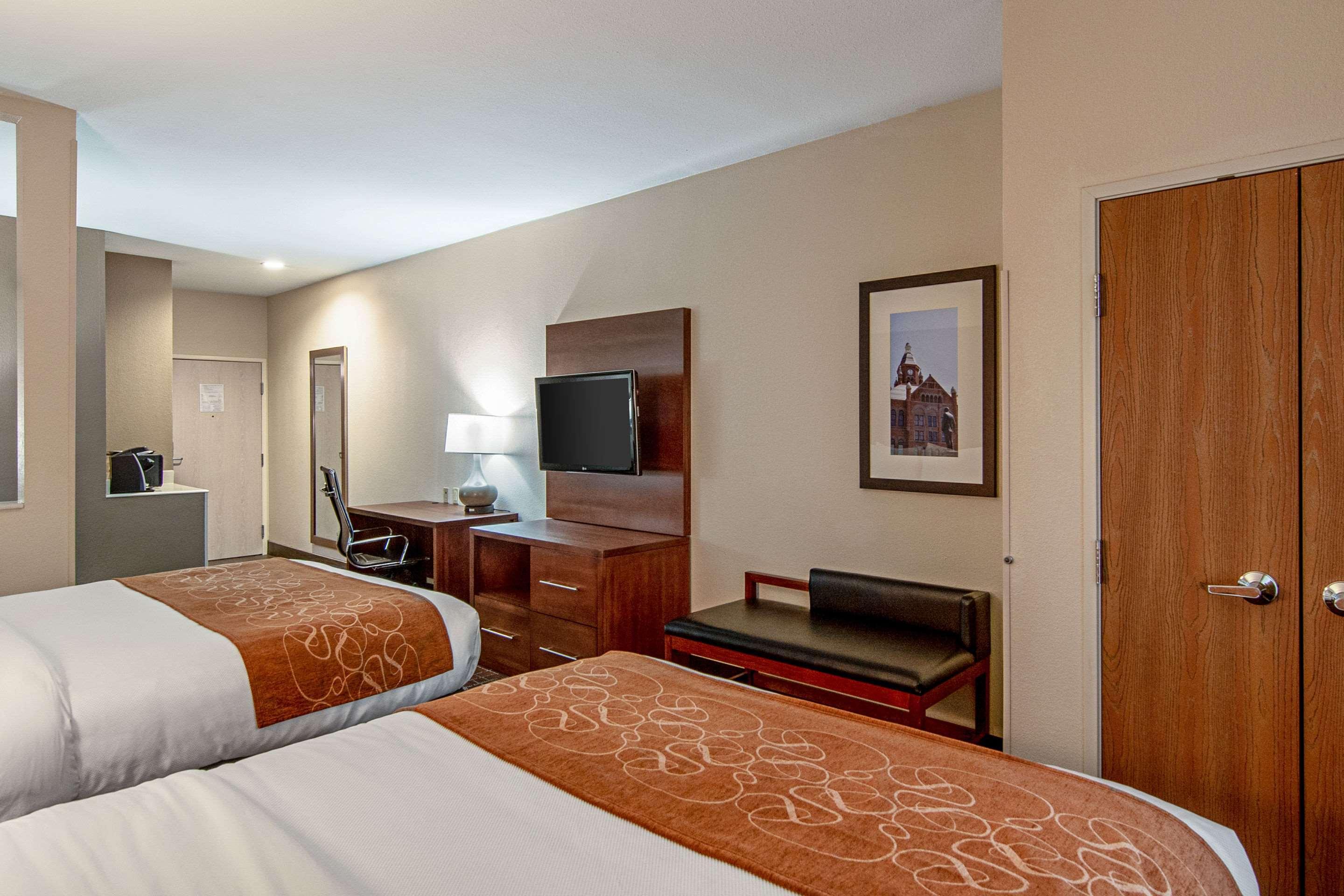 Comfort Suites Nw Dallas Near Love Field Eksteriør bilde
