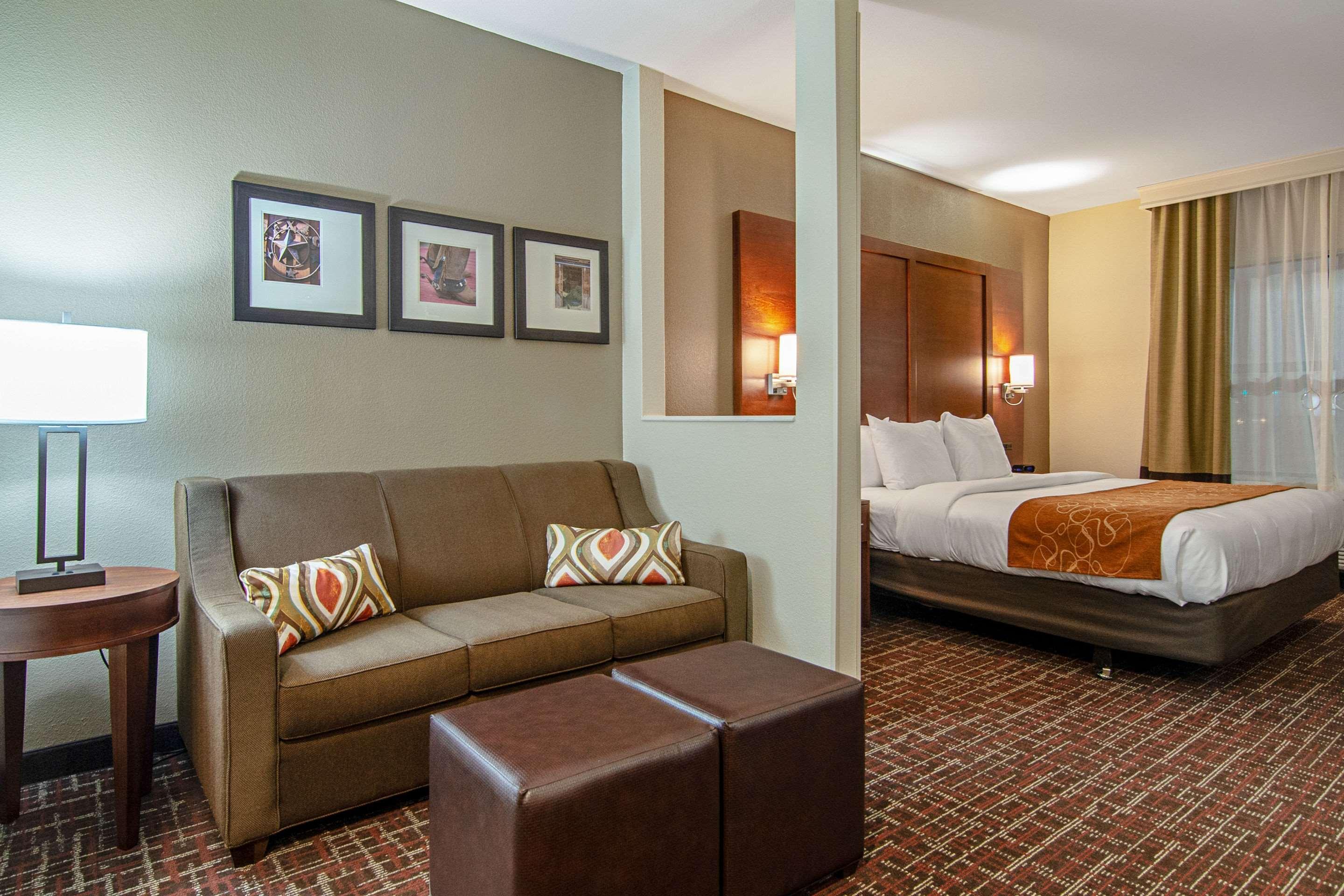Comfort Suites Nw Dallas Near Love Field Eksteriør bilde