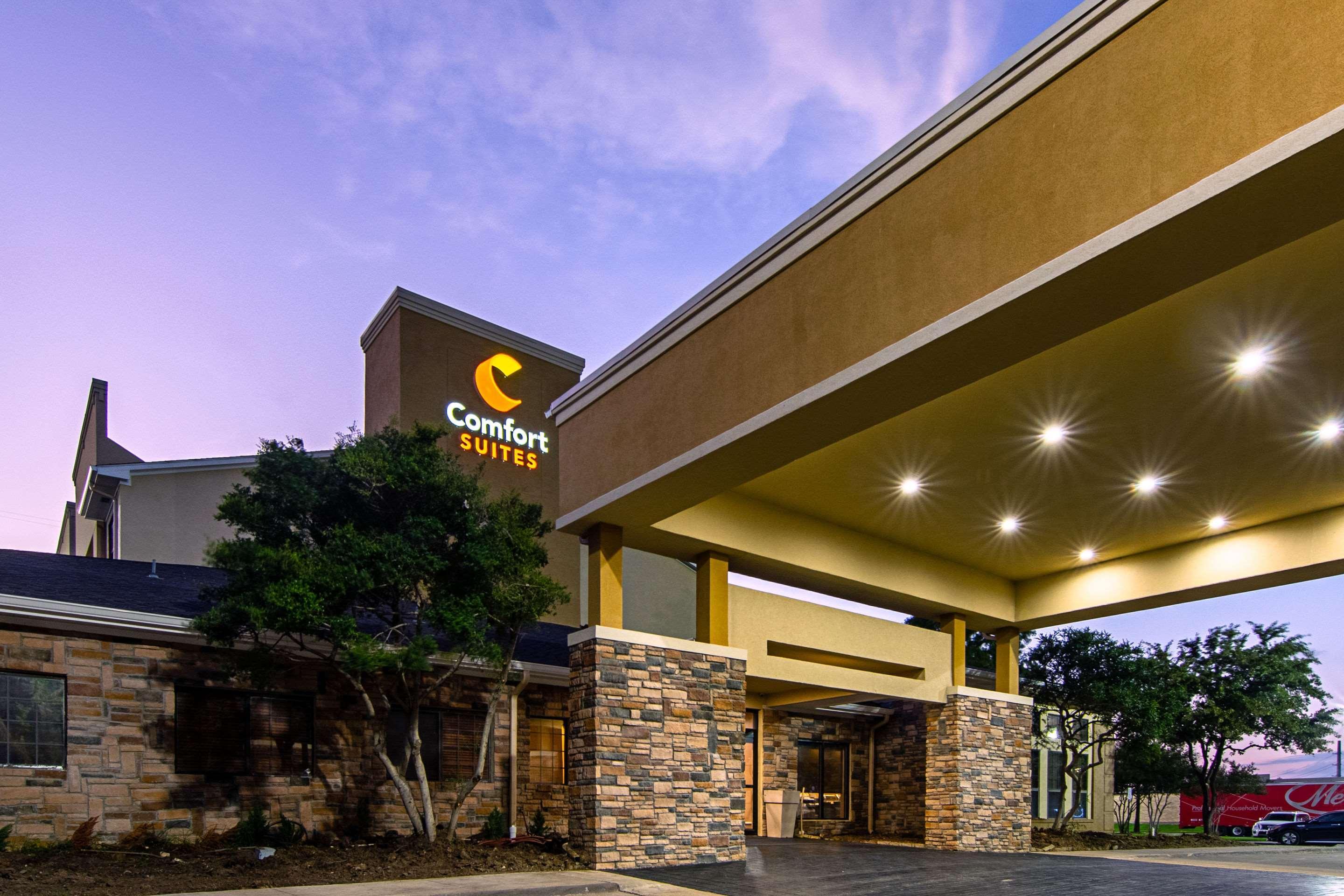 Comfort Suites Nw Dallas Near Love Field Eksteriør bilde