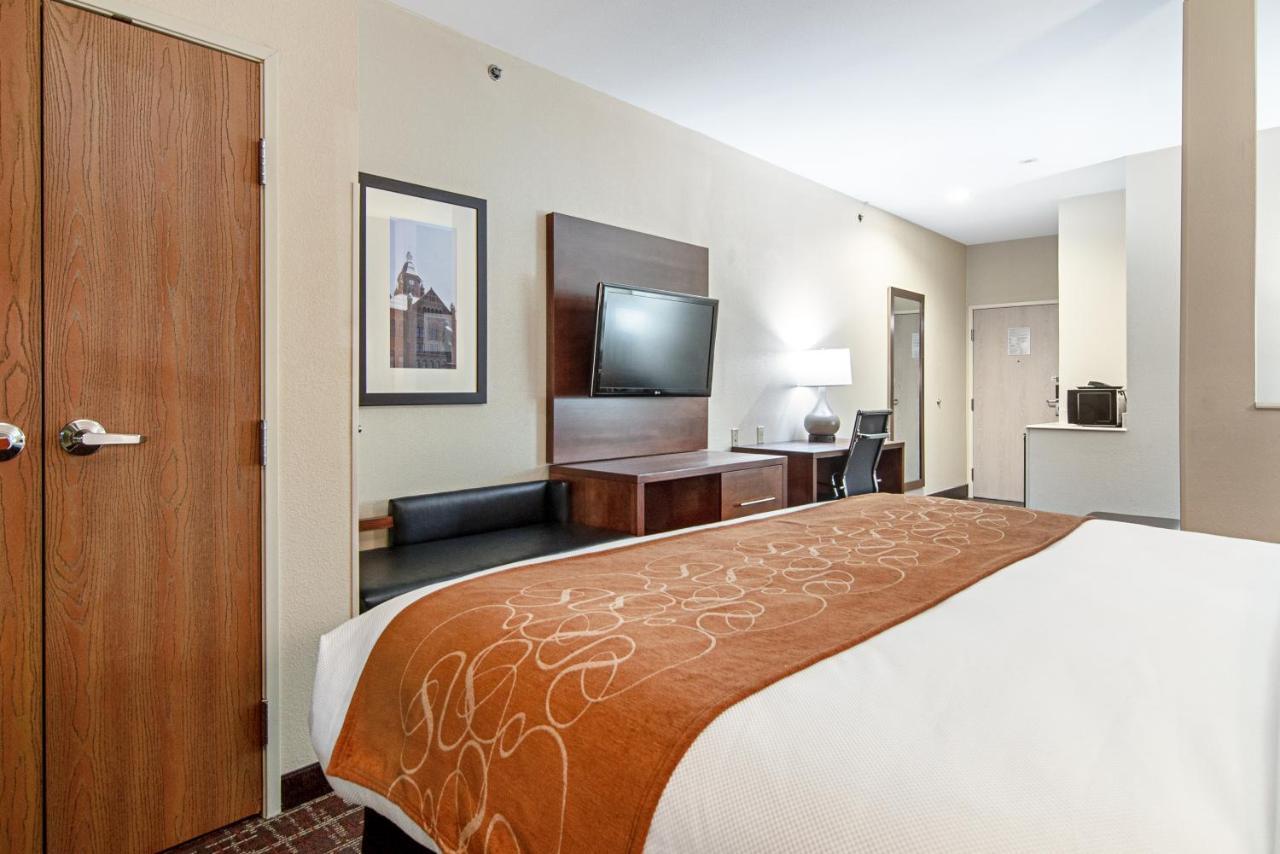 Comfort Suites Nw Dallas Near Love Field Eksteriør bilde